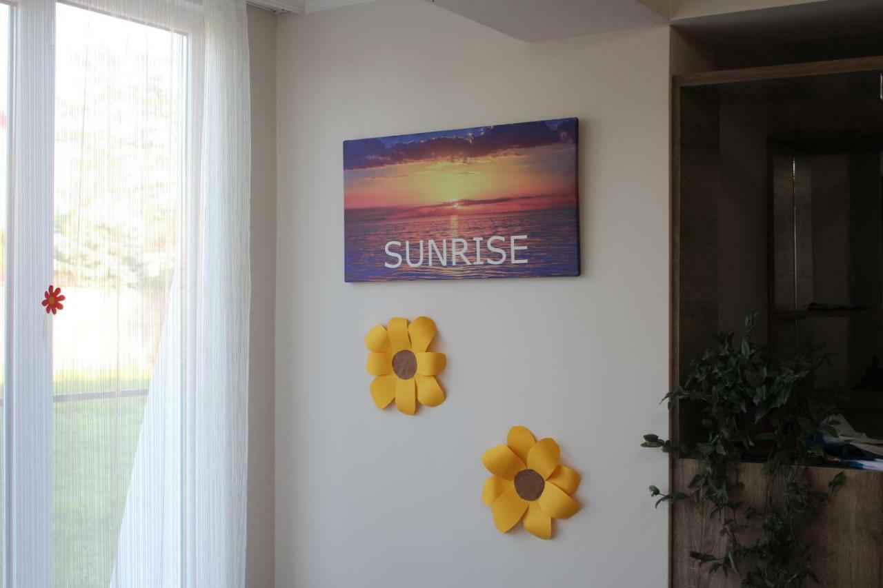 Hotel Sunrise In يوريكي المظهر الخارجي الصورة